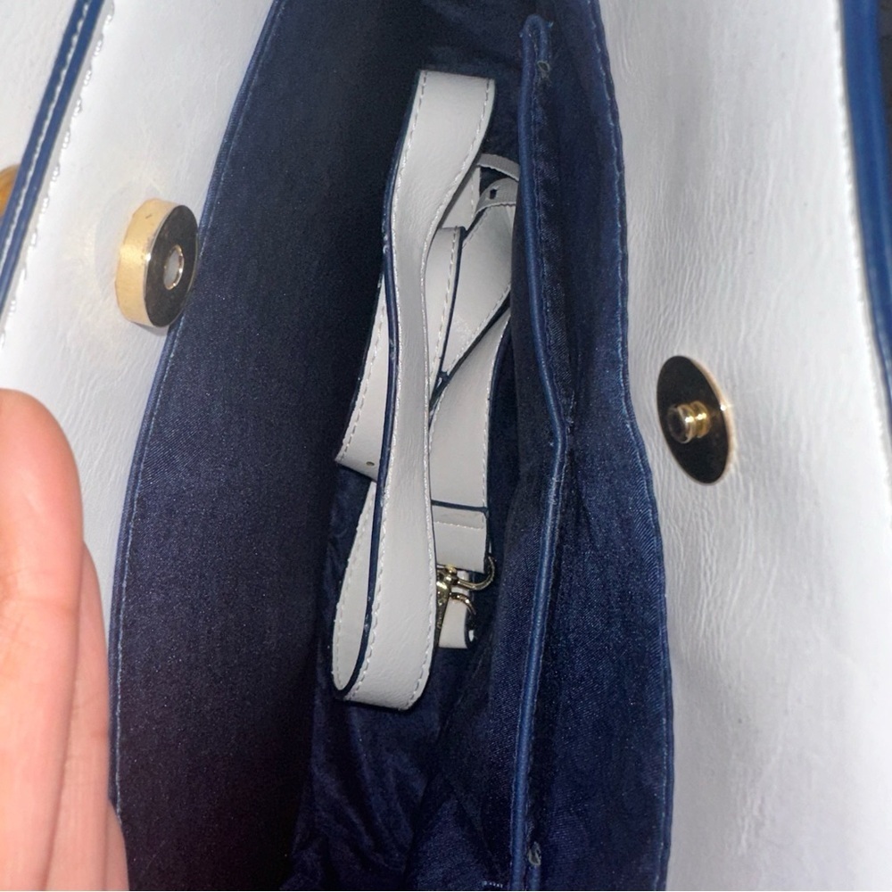 Charming Charlies Navy, Red, and White Handbag with Gold Accents - Picture 4 of 7